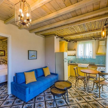 Mediterraneo Luxury Suites Halkidiki 보우르보우로우 외부 사진