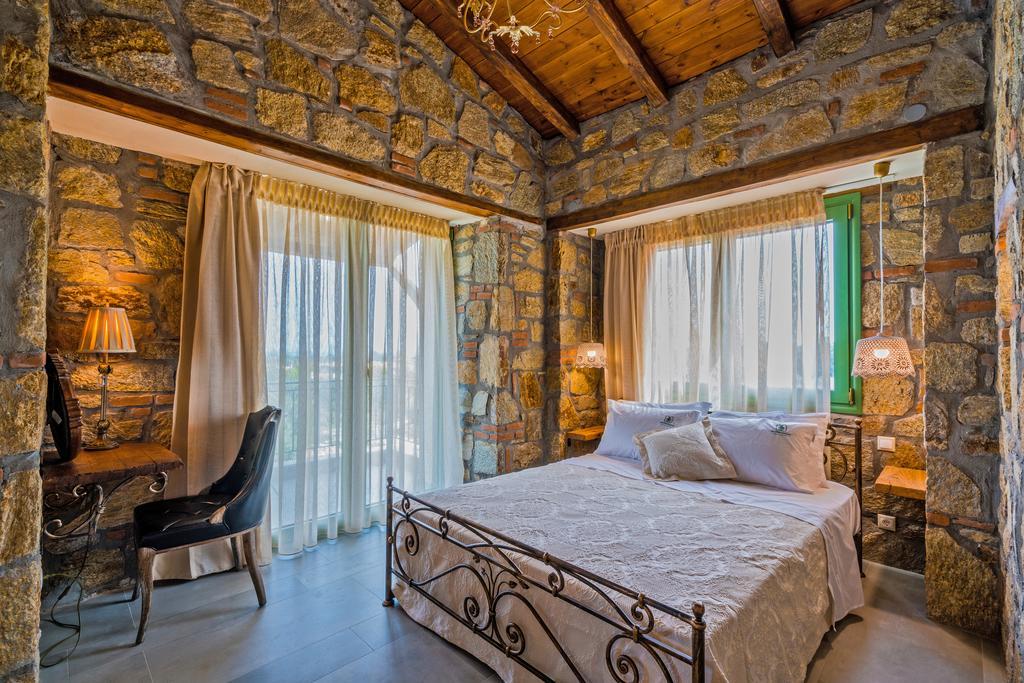 Mediterraneo Luxury Suites Halkidiki 보우르보우로우 외부 사진