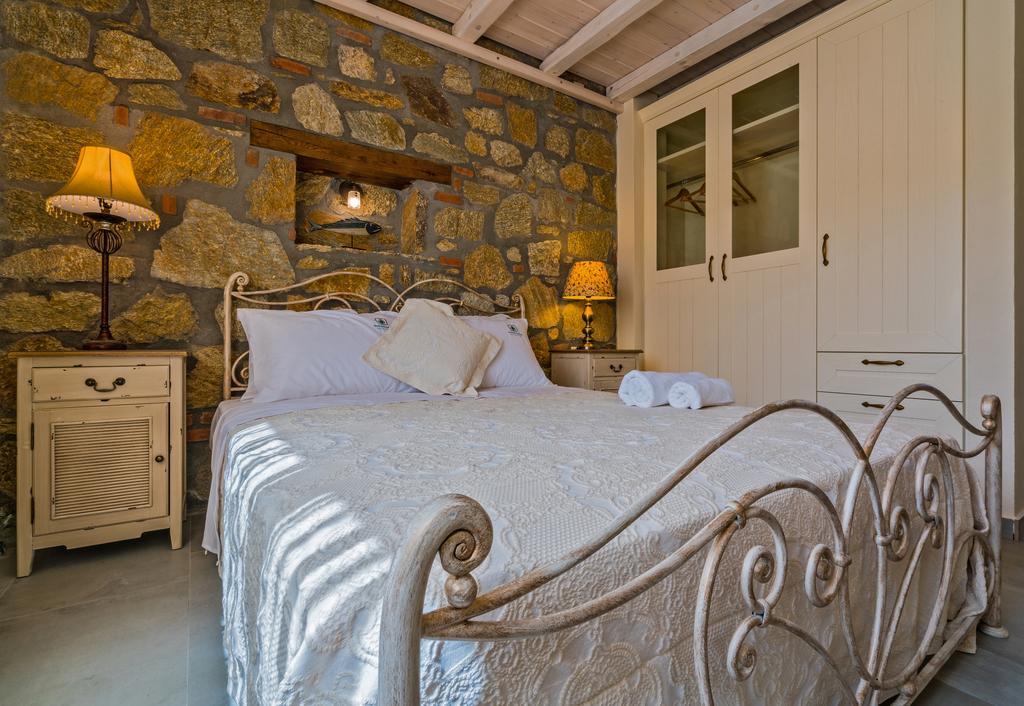 Mediterraneo Luxury Suites Halkidiki 보우르보우로우 외부 사진