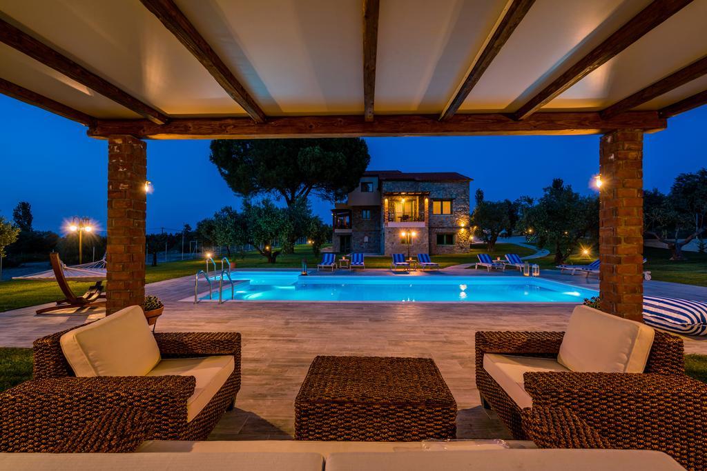 Mediterraneo Luxury Suites Halkidiki 보우르보우로우 외부 사진