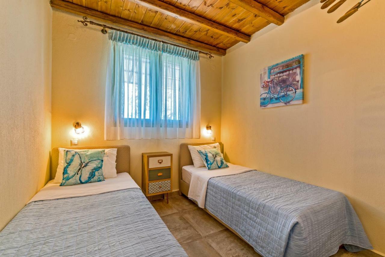 Mediterraneo Luxury Suites Halkidiki 보우르보우로우 외부 사진