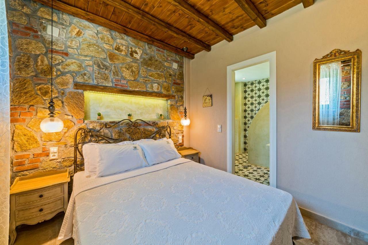 Mediterraneo Luxury Suites Halkidiki 보우르보우로우 외부 사진
